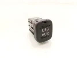 Mazda 6 Connettore plug in USB KD45669U0