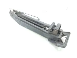 Volkswagen Touareg I Lift Jack 7L0011031B