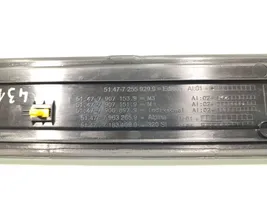 Toyota Prius (XW20) Etuoven kynnyksen suojalista 7255929