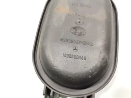 Mercedes-Benz ML W163 Priekinio žibinto dangtelis 1638200049