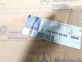 Mercedes-Benz ML W163 Box/scomparti cruscotto A1638400302