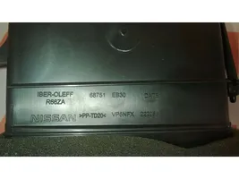 Nissan Navara Kojelaudan sivutuuletussuuttimen kehys 68751EB30