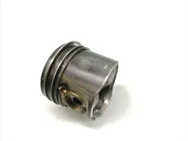 Opel Astra H Piston 