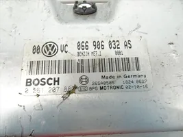 Volkswagen PASSAT B5.5 Variklio valdymo blokas 066906032AS