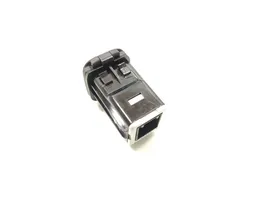 Mazda 6 Connecteur/prise USB KD45669U0