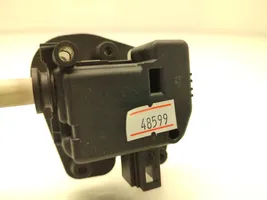 Nissan Qashqai Siłownik klapki wlewu paliwa 8E9827833