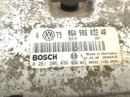 Volkswagen Golf Cross Sterownik / Moduł ECU 06A906032AR