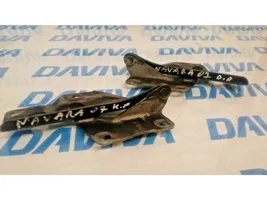 Nissan Navara Engine bonnet/hood hinges 