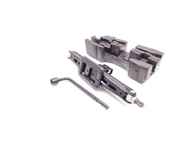 Hyundai Santa Fe Tool set 09149-2B070