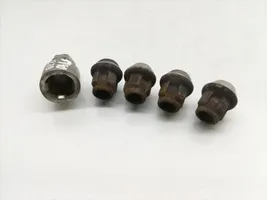 Volvo C30 Nuts/bolts --