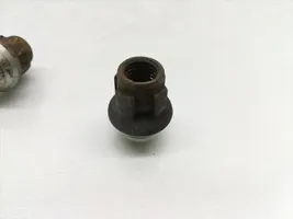 Volvo C30 Nuts/bolts --