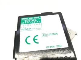 Toyota RAV 4 (XA10) Oven keskuslukituksen ohjausyksikön moduuli 89741-42151