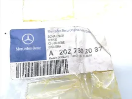 Mercedes-Benz C W202 Zawias dolny drzwi tylnych A2027302037