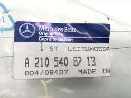 Mercedes-Benz E AMG W211 Inna wiązka przewodów / kabli A2105408713