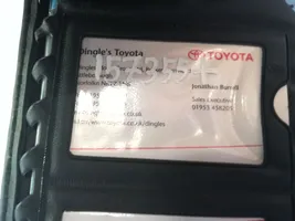 Toyota Corolla E120 E130 Carnet d'entretien d'une voiture --