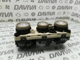 Mitsubishi Pajero Ilmastoinnin ohjainlaite 69660063