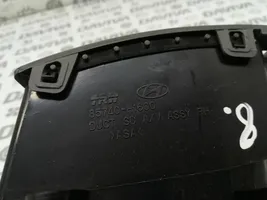 Hyundai Terracan Boczna kratka nawiewu deski rozdzielczej 85740H1600
