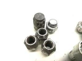 Mazda CX-7 Anti-theft wheel nuts and lock 