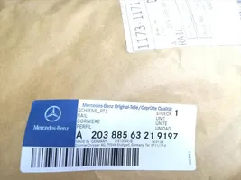Mercedes-Benz C W204 Listón embellecedor del parachoques delantero A2038856321