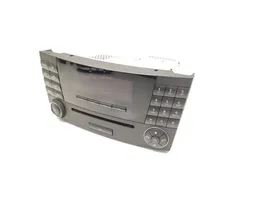 Mercedes-Benz E AMG W212 Radio/CD/DVD/GPS-pääyksikkö A2118702889