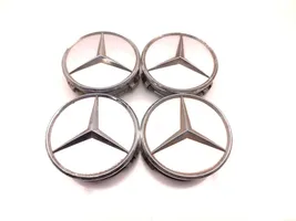 Mercedes-Benz C W203 Enjoliveur d’origine 2204000125