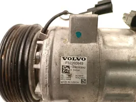 Volvo V40 Ilmastointilaitteen kompressorin pumppu (A/C) 32260849