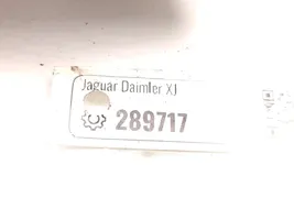Jaguar XJ X350 Moottorin kiinnikekorvake 5W93-6A003-AC
