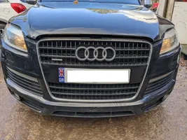 Audi Q7 4L Priekio detalių komplektas 