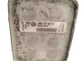 Volkswagen T-Roc Moottoriöljyn jäähdytinlaite 04E117021K