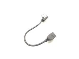 Audi A4 S4 B8 8K USB-pistokeliitin 5N0035558