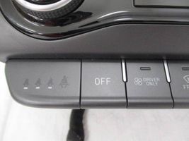 Hyundai Kona I Console centrale, commande chauffage/clim C200388820