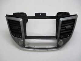 Hyundai Tucson LM Panelės apdailos skydas (centrinis) 84740-D7100