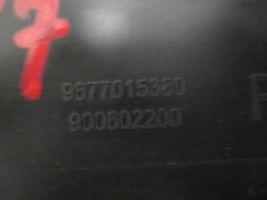 Citroen C4 II Garniture de radiateur 9677015380