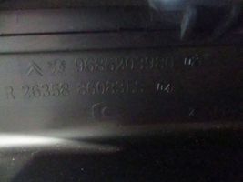 Peugeot 207 Coperchio/tappo della scatola vassoio della batteria 9686203980
