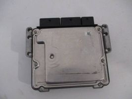 Renault Clio IV Sterownik / Moduł ECU 0281035806