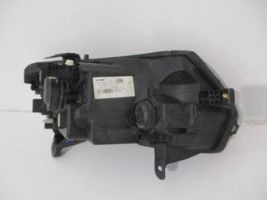 Dacia Sandero Lampa przednia 260608494R