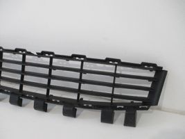 Renault Megane II Maskownica / Grill / Atrapa górna chłodnicy 8200412379