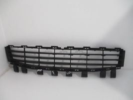 Renault Megane II Front bumper upper radiator grill 8200412379 