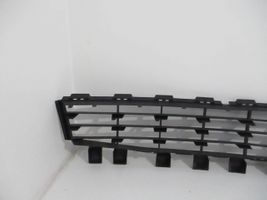 Renault Megane II Front bumper upper radiator grill 8200412379 