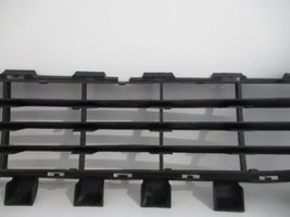 Renault Megane II Front bumper upper radiator grill 8200412379 