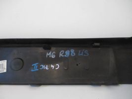 Citroen C4 II Picasso Ramka przedniej tablicy rejestracyjnej 9800975777