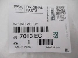 Peugeot 5008 Protezione anti spruzzi/sottoscocca del motore 9683057280