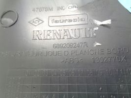 Renault Clio IV Kojelaudan sivupäätyverhoilu 689211335R