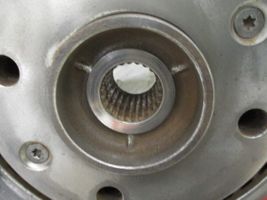 Citroen C3 Fusée d'essieu de moyeu de la roue avant 9812428780