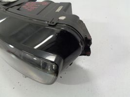 Citroen C4 II Picasso Lampa przednia 