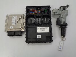 Ford Fiesta Komputer / Sterownik ECU i komplet kluczy 0261S18678H