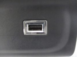 Citroen C3 USB-pistokeliitin 9829485677