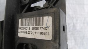 Citroen C4 I Pavarų perjungimo jungtukas/ rankenėlė 96591774XT