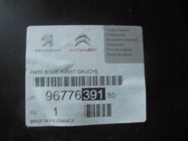 Peugeot 307 Etupyörän sisälokasuojat 9677639180