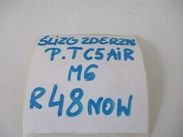Citroen C5 Aircross Takapuskurin kannake 9833399980